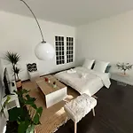 Apartamento T2 60m2, Centre Ville, Parking Gratuit, Terrasse, Proche Tram, A Seulement 15mn Des Plages *
