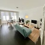 T2 60m2, Centre Ville, Parking Gratuit, Terrasse, Proche Tram, A Seulement 15mn Des Plages Montpellier