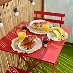 Apartamento T2 60m2, Centre Ville, Parking Gratuit, Terrasse, Proche Tram, A Seulement 15mn Des Plages
