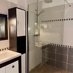 T2 60m2, Centre Ville, Parking Gratuit, Terrasse, Proche Tram, A Seulement 15mn Des Plages
