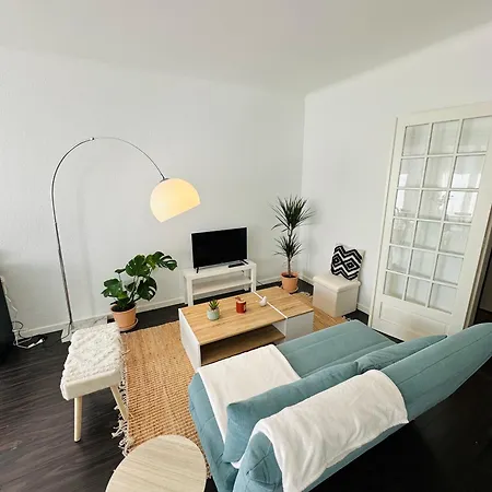 T2 60m2, Centre Ville, Parking Gratuit, Terrasse, Proche Tram, à Seulement 15mn Des Plages