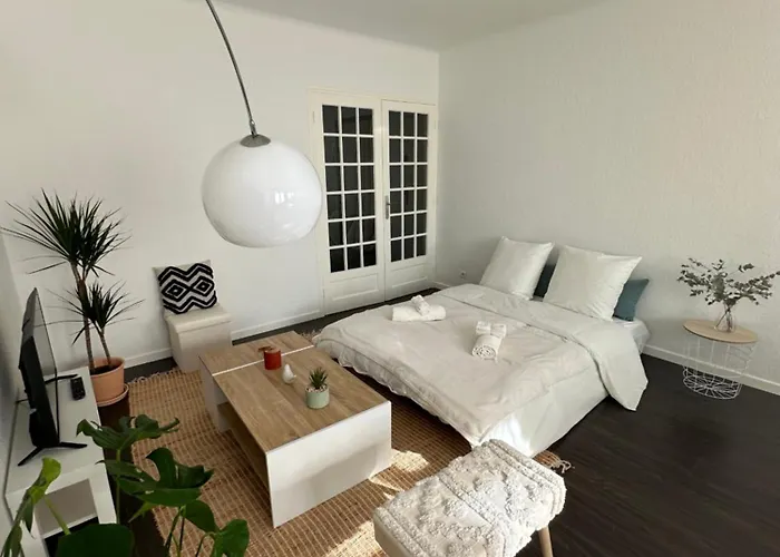Διαμέρισμα T2 60m2, Centre Ville, Parking Gratuit, Terrasse, Proche Tram, A Seulement 15mn Des Plages *