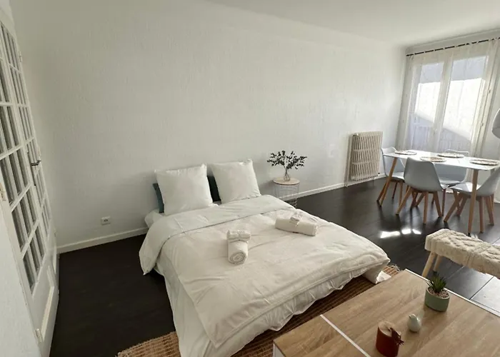 T2 60m2, Centre Ville, Parking Gratuit, Terrasse, Proche Tram, à Seulement 15mn Des Plages Apartamento *