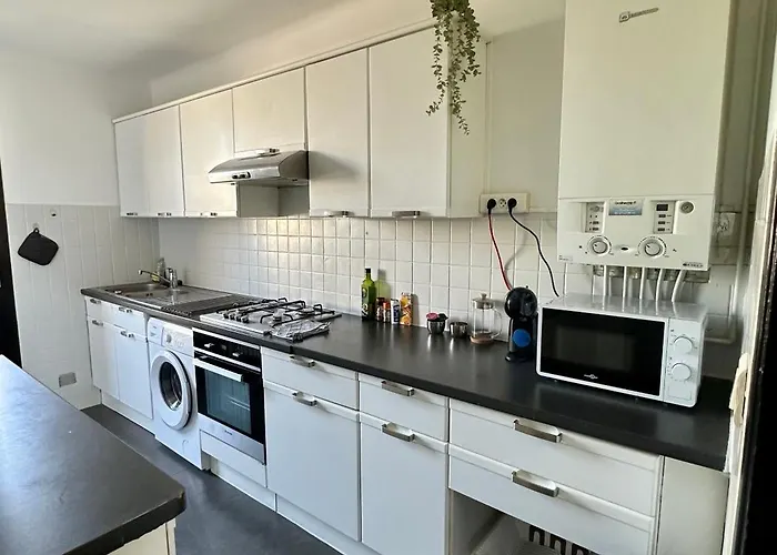 Apartamento T2 60m2, Centre Ville, Parking Gratuit, Terrasse, Proche Tram, à Seulement 15mn Des Plages *