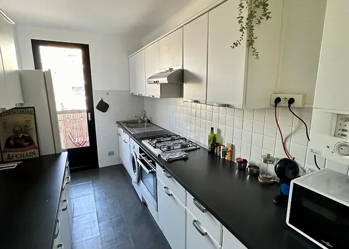 Διαμέρισμα T2 60m2, Centre Ville, Parking Gratuit, Terrasse, Proche Tram, A Seulement 15mn Des Plages *